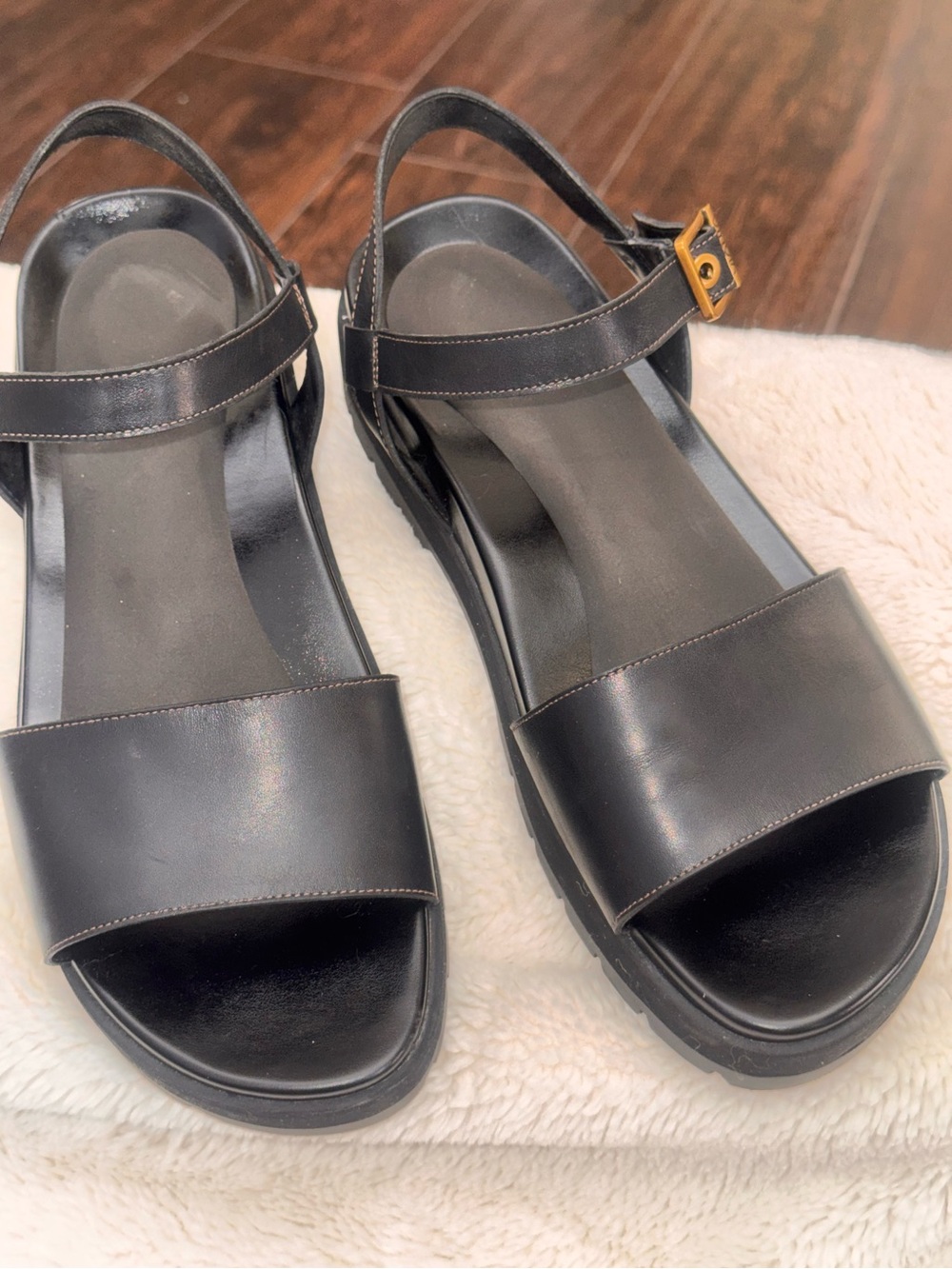 Vionic Jamie Black Leather Platform Lug Sole Ankle Strap Sandal Size 10